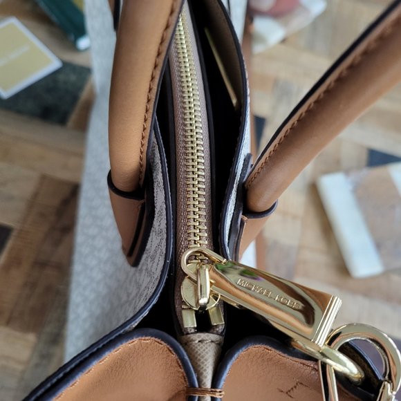 Timeless Michael Kors Monogram White and Brown Leather Tote Crossbody Bag - Picture 4 of 11